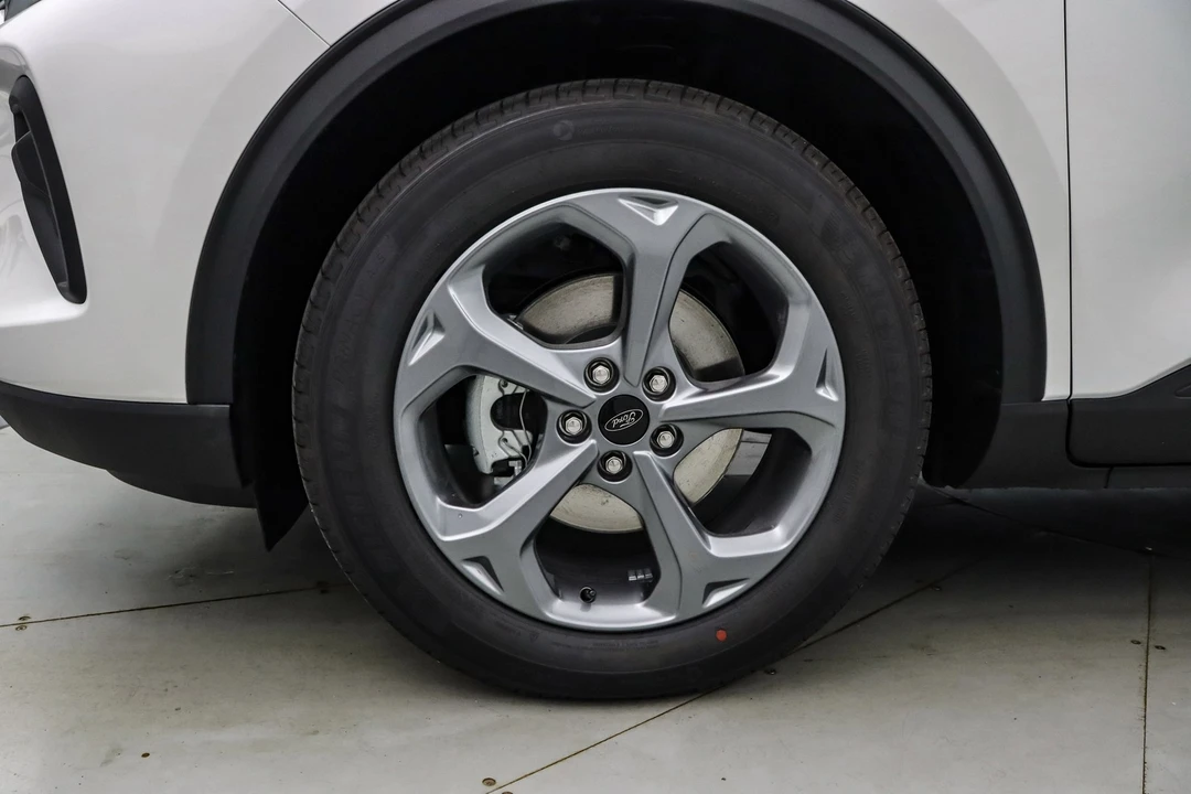 2026 Ford Escape - Image 11 of 21