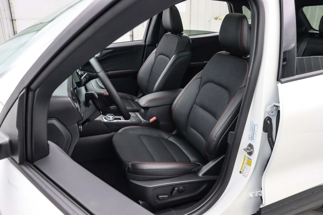 2026 Ford Escape - Image 13 of 21
