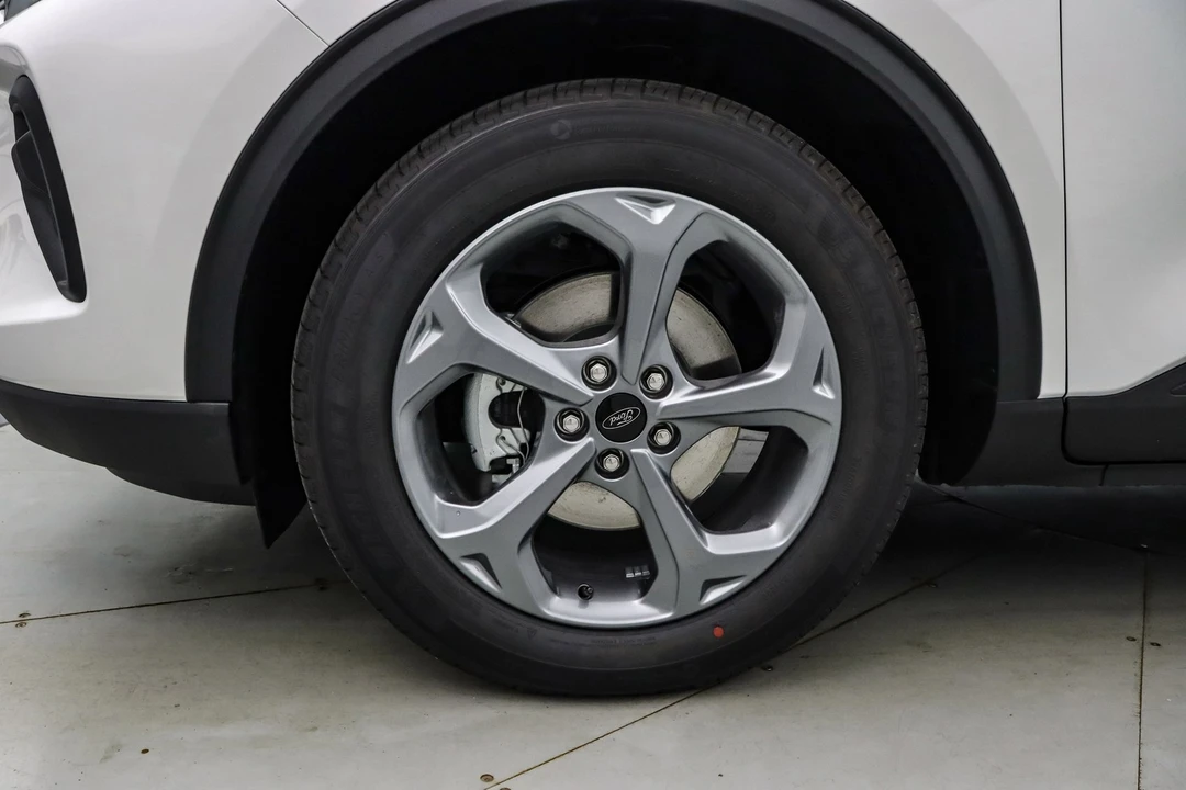2026 Ford Escape - Image 11 of 21