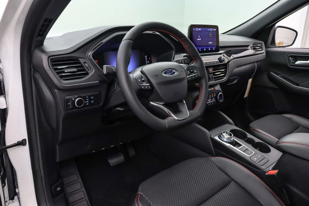 2026 Ford Escape - Image 14 of 21