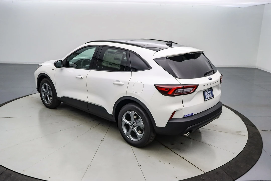 2026 Ford Escape - Image 7 of 21