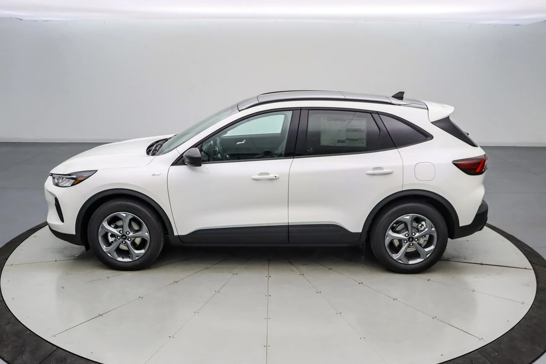 2026 Ford Escape - Image 8 of 21