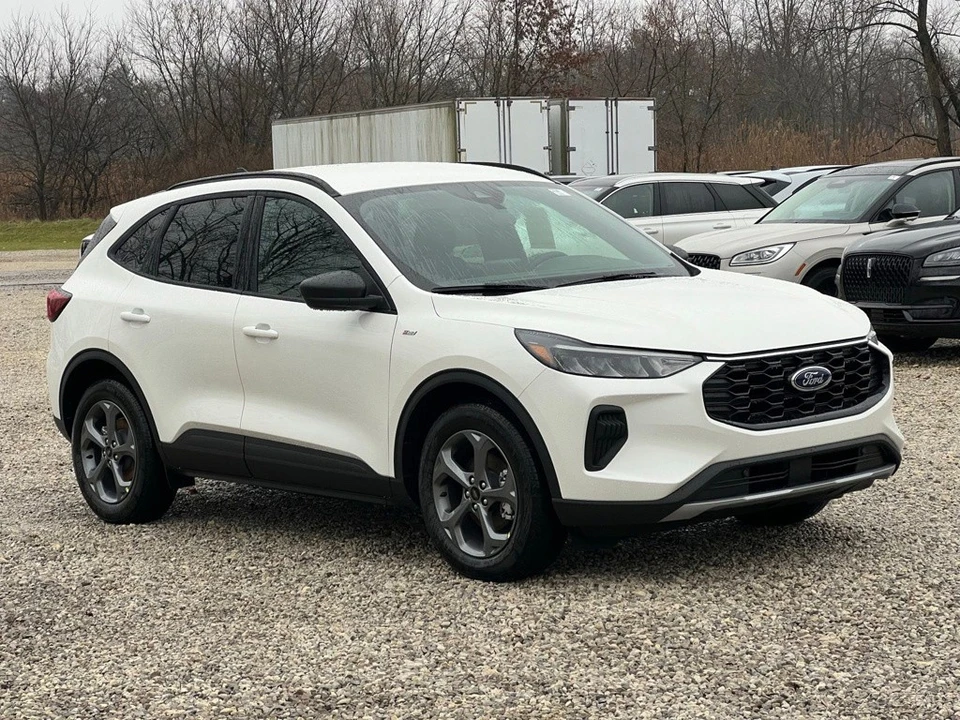 2026 Ford Escape - Image 9 of 12