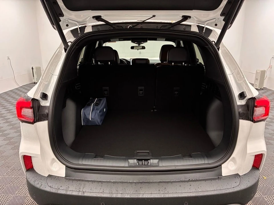2026 Ford Escape - Image 9 of 12