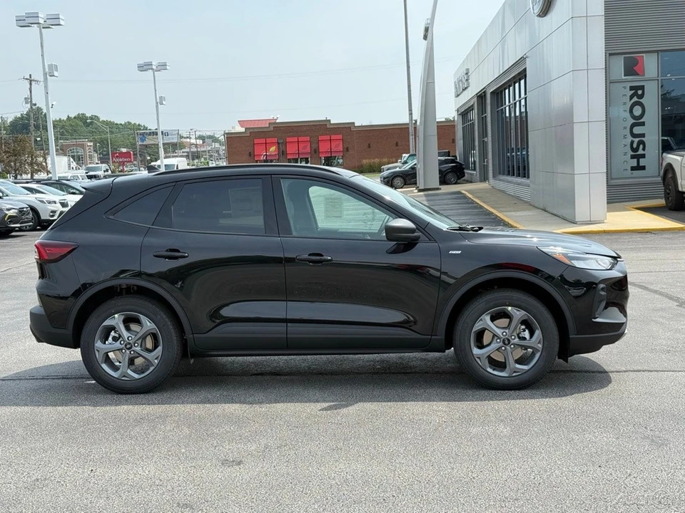 2026 Ford Escape - Image 7 of 12