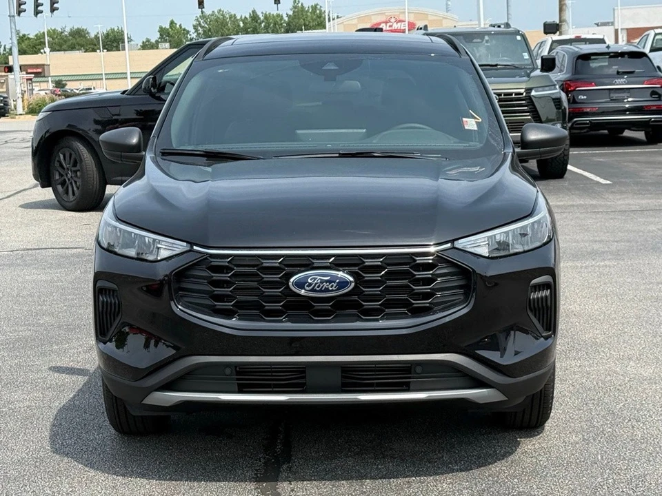 2026 Ford Escape - Image 10 of 12