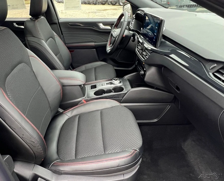 2026 Ford Escape - Image 19 of 21
