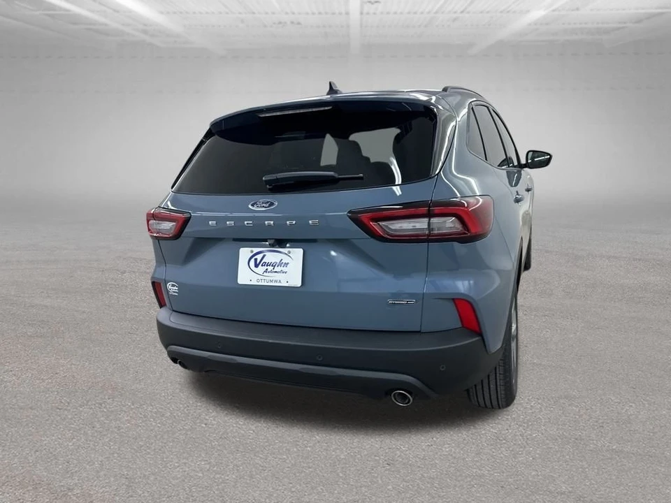 2026 Ford Escape - Image 10 of 12