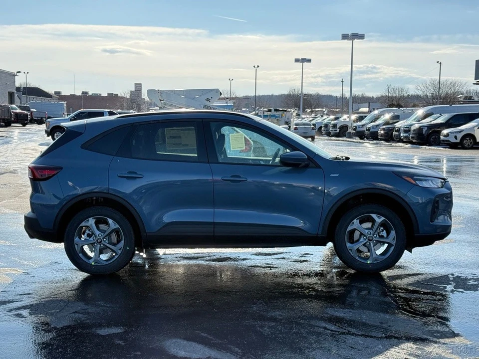 2026 Ford Escape - Image 7 of 12
