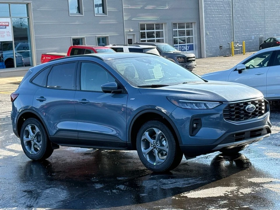 2026 Ford Escape - Image 9 of 12