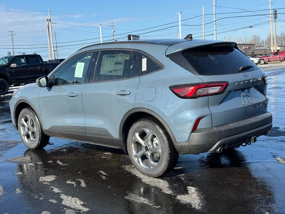 2026 Ford Escape - Image 3 of 12