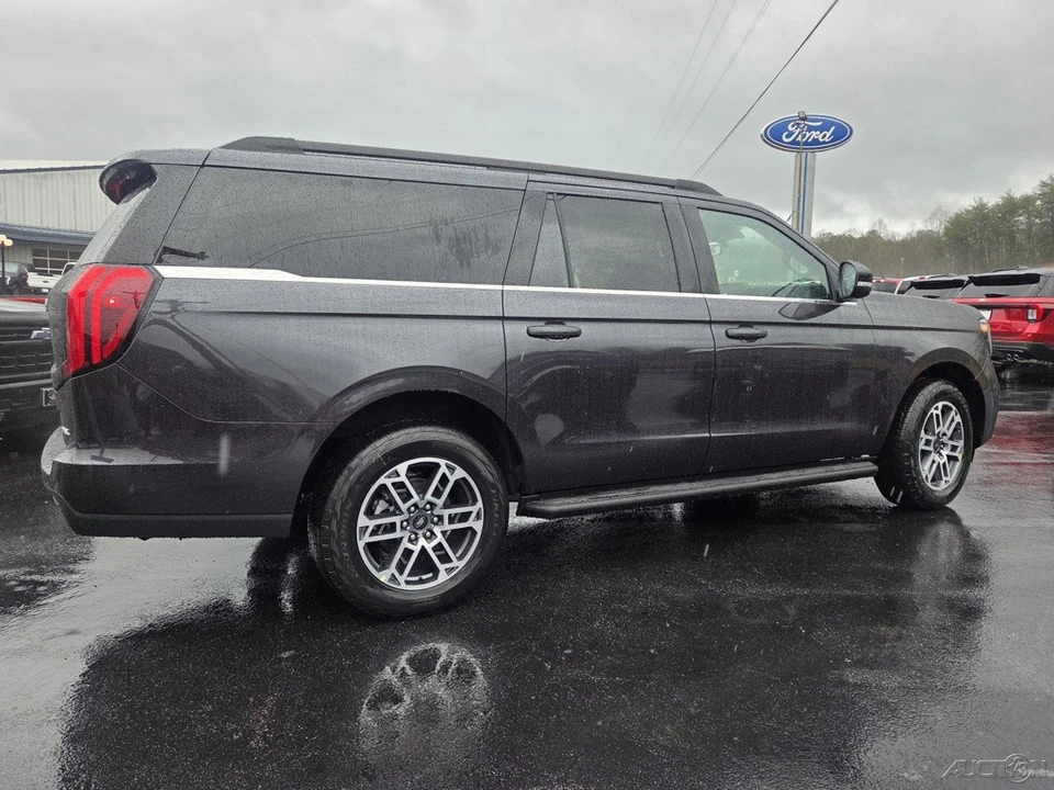 2026 Ford Expedition 5th Gen - Image 2 of 21