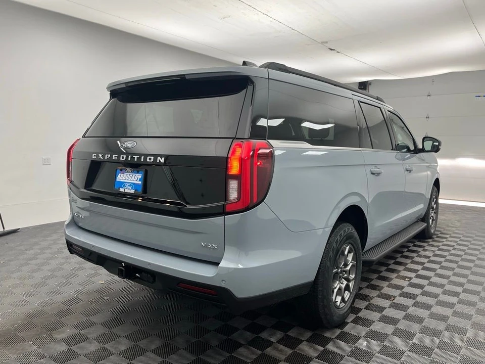2026 Ford Expedition 5th Gen - Image 8 of 12