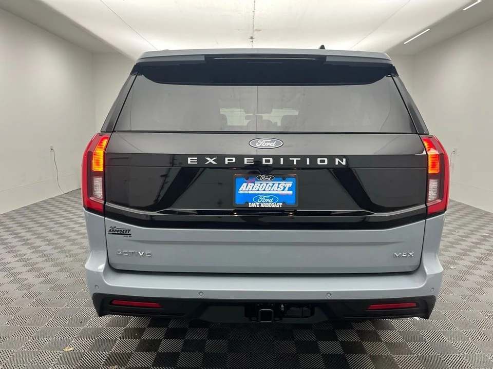 2026 Ford Expedition 5th Gen - Image 9 of 12