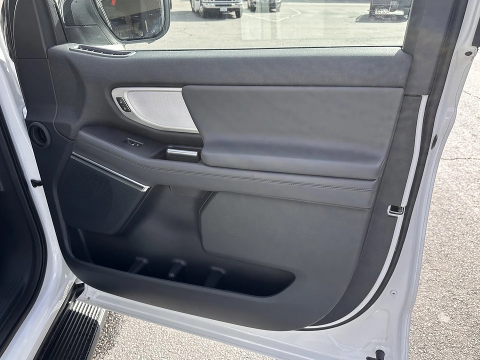 2026 Ford Expedition 5th Gen - Image 13 of 21
