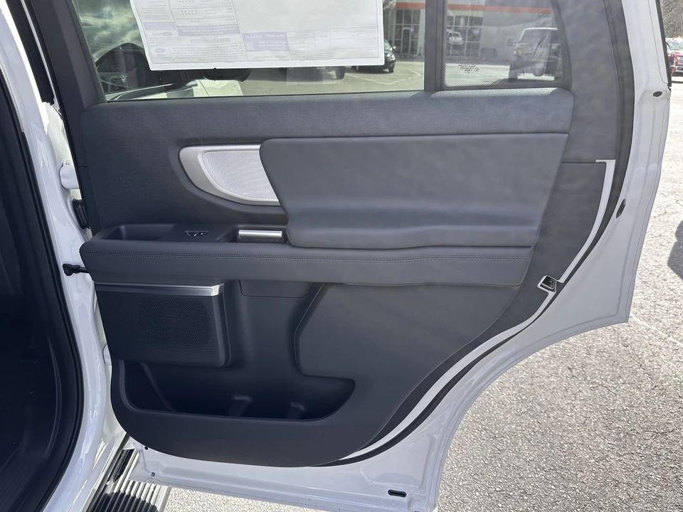 2026 Ford Expedition 5th Gen - Image 15 of 21