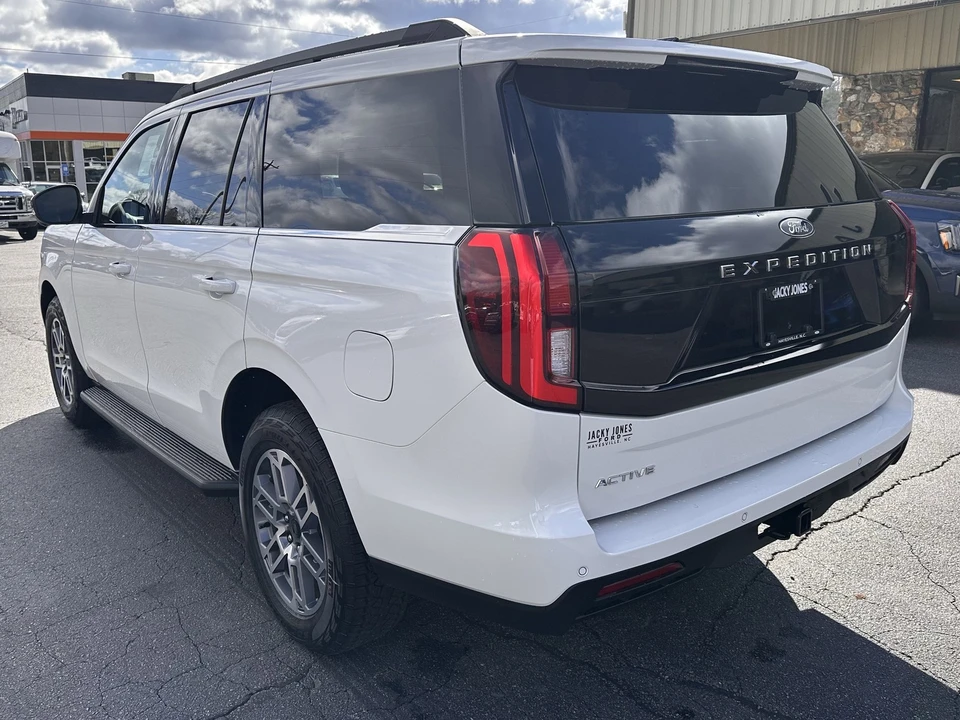 2026 Ford Expedition 5th Gen - Image 8 of 21