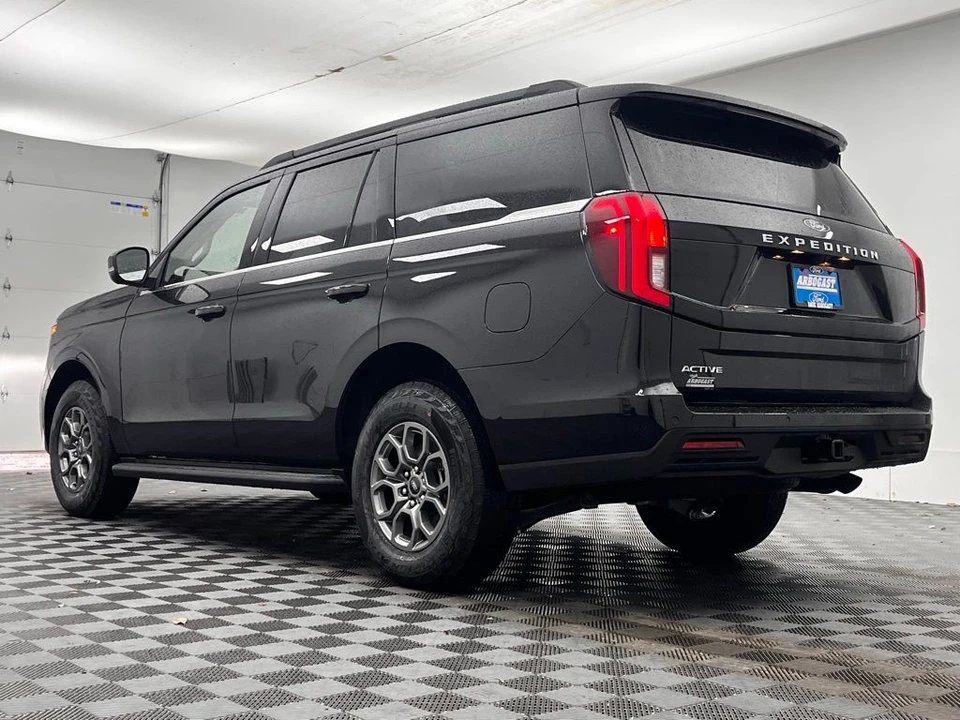 2026 Ford Expedition 5th Gen - Image 12 of 12