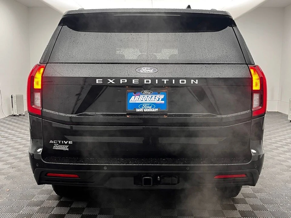 2026 Ford Expedition 5th Gen - Image 9 of 12