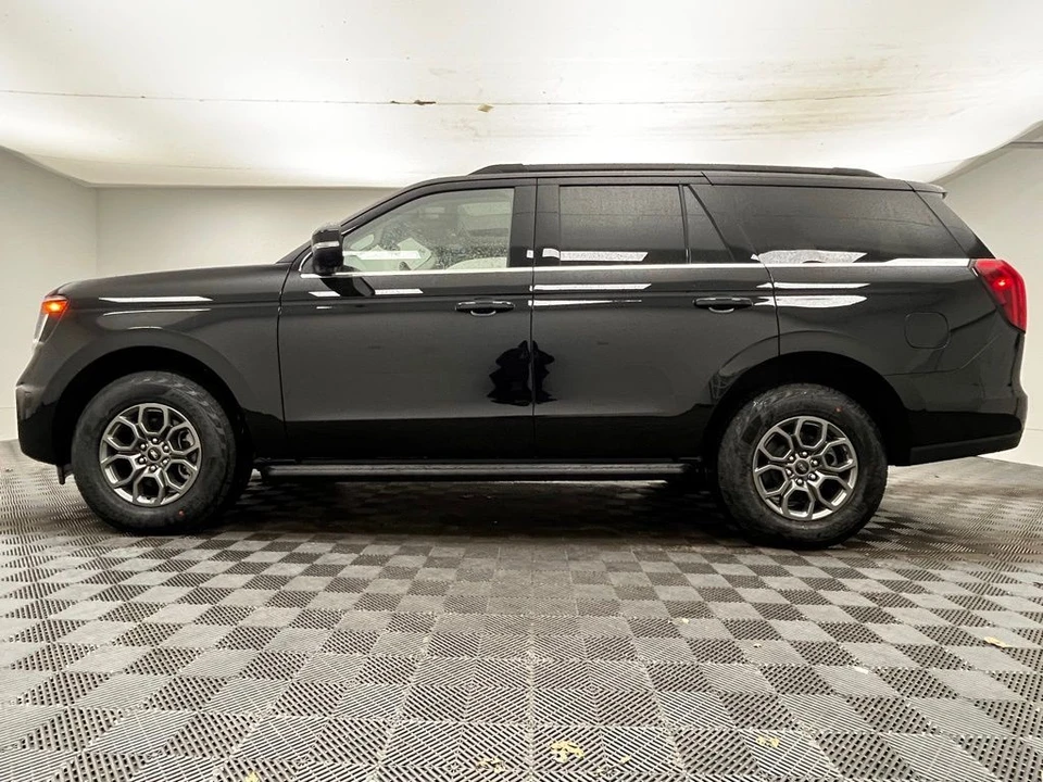 2026 Ford Expedition 5th Gen - Image 11 of 12