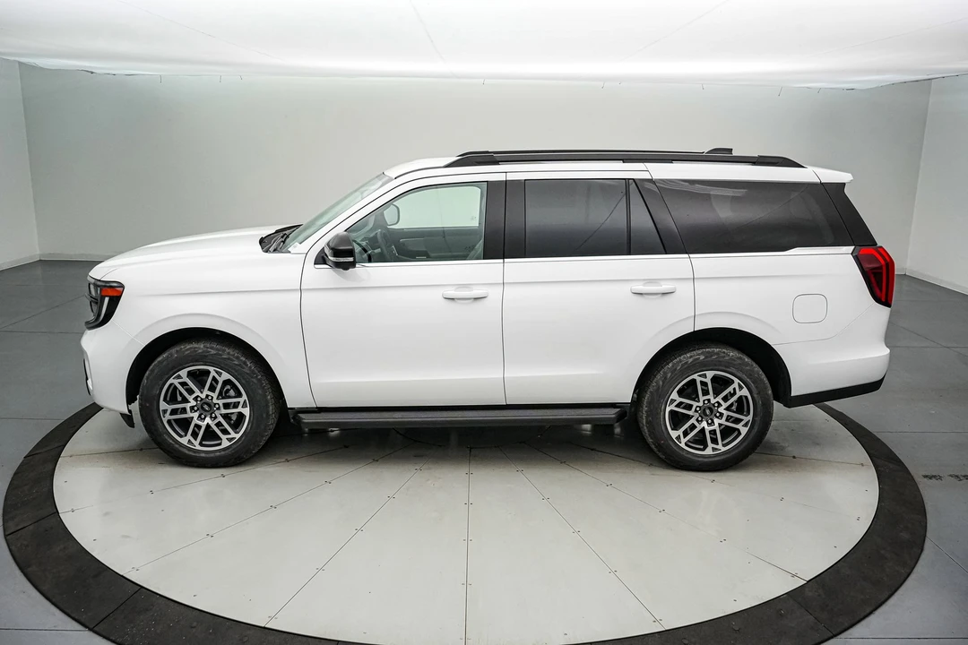 2026 Ford Expedition 5th Gen - Image 8 of 21