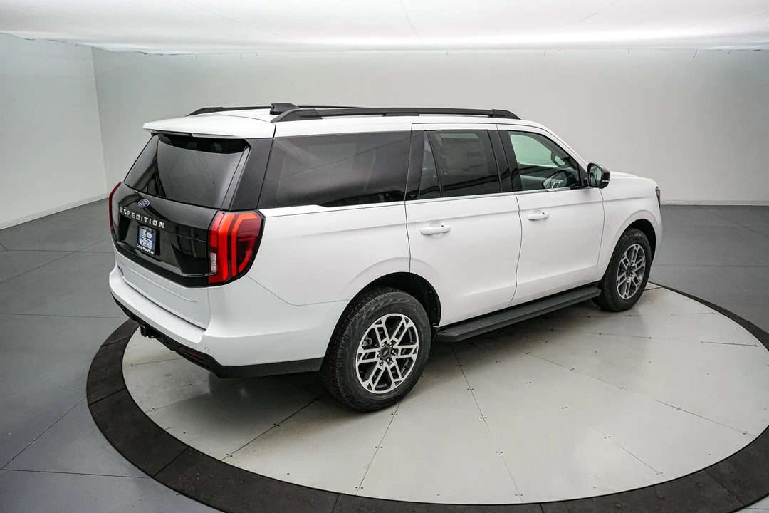 2026 Ford Expedition 5th Gen - Image 5 of 21