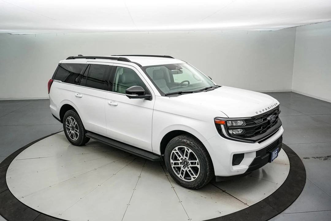 2026 Ford Expedition 5th Gen - Image 2 of 21