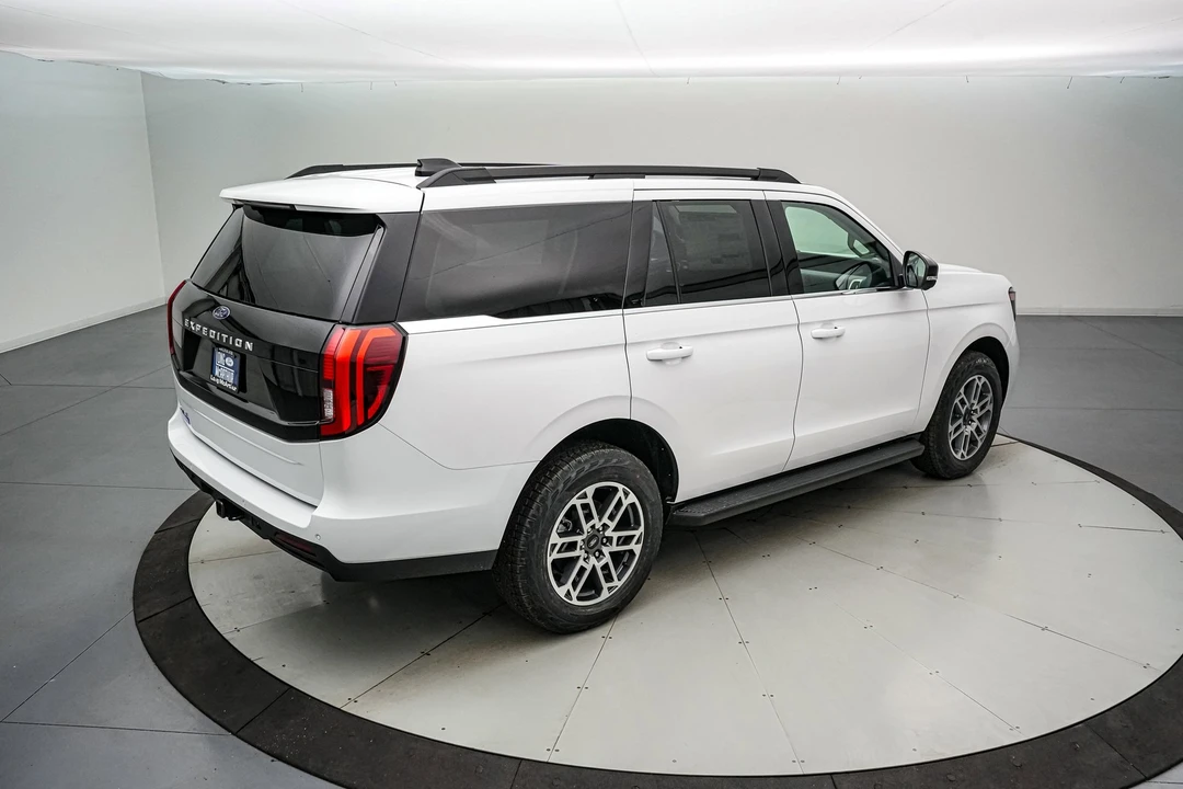 2026 Ford Expedition 5th Gen - Image 5 of 21