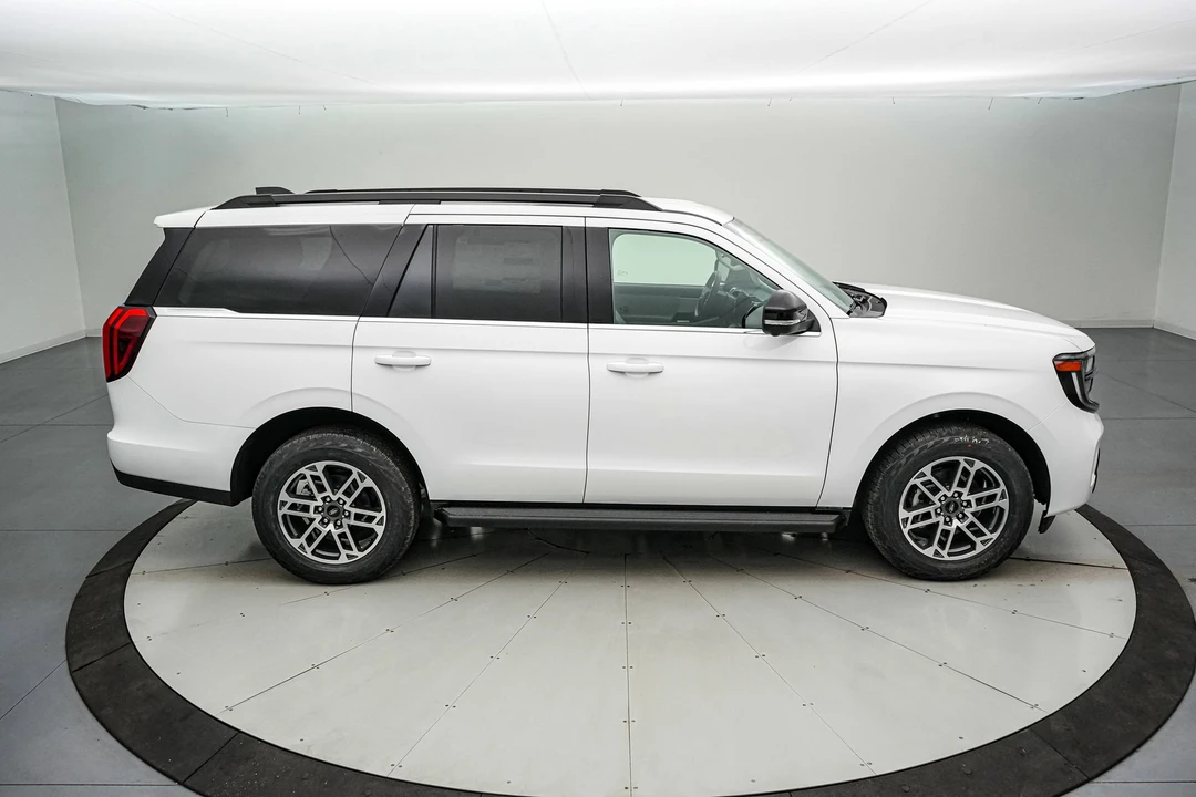 2026 Ford Expedition 5th Gen - Image 4 of 21