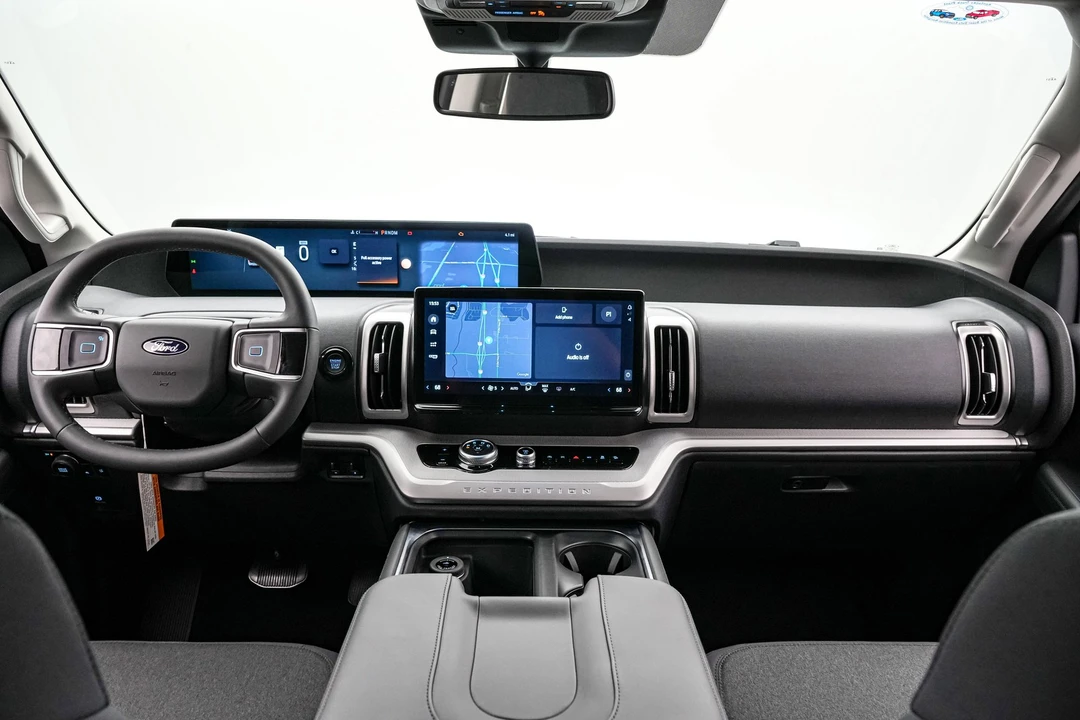 2026 Ford Expedition 5th Gen - Image 15 of 21