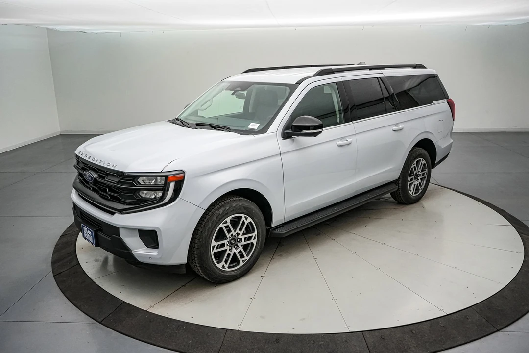 2026 Ford Expedition 5th Gen - Image 9 of 21