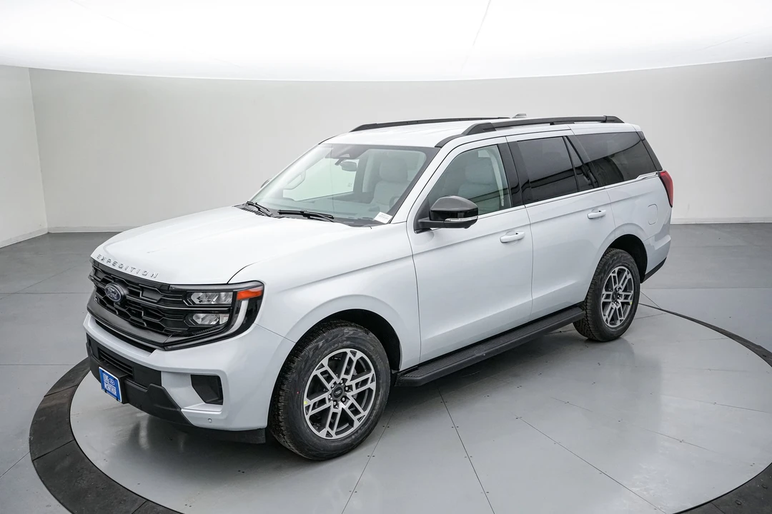 2026 Ford Expedition 5th Gen - Image 9 of 29