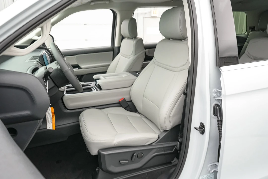 2026 Ford Expedition 5th Gen - Image 12 of 21