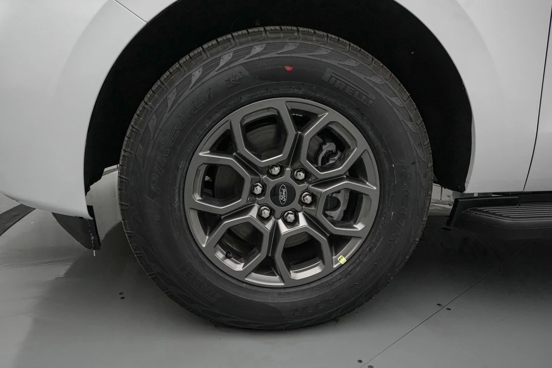 2026 Ford Expedition 5th Gen - Image 11 of 21