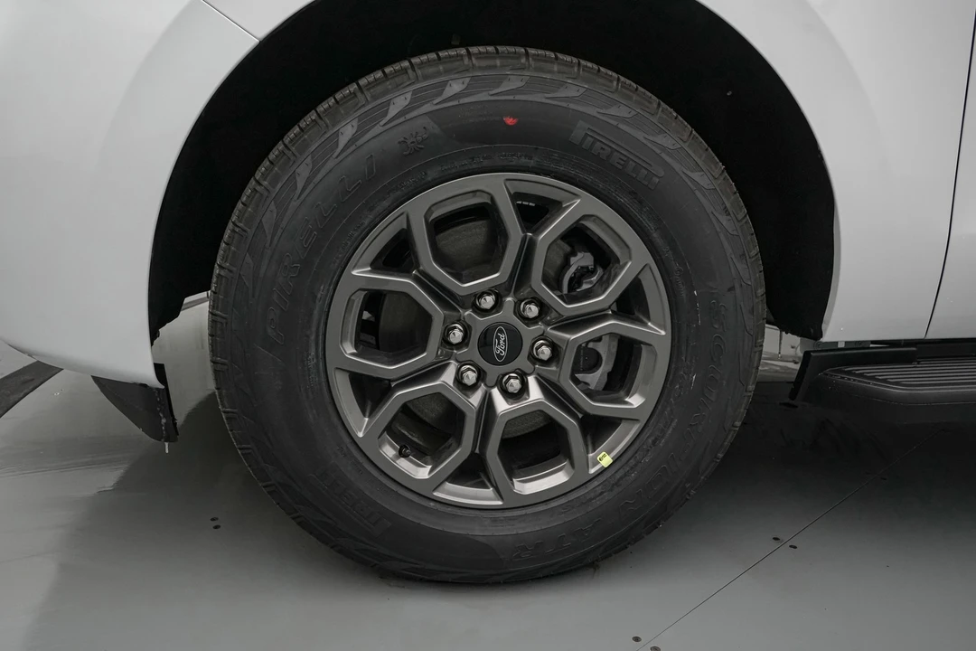 2026 Ford Expedition 5th Gen - Image 11 of 21