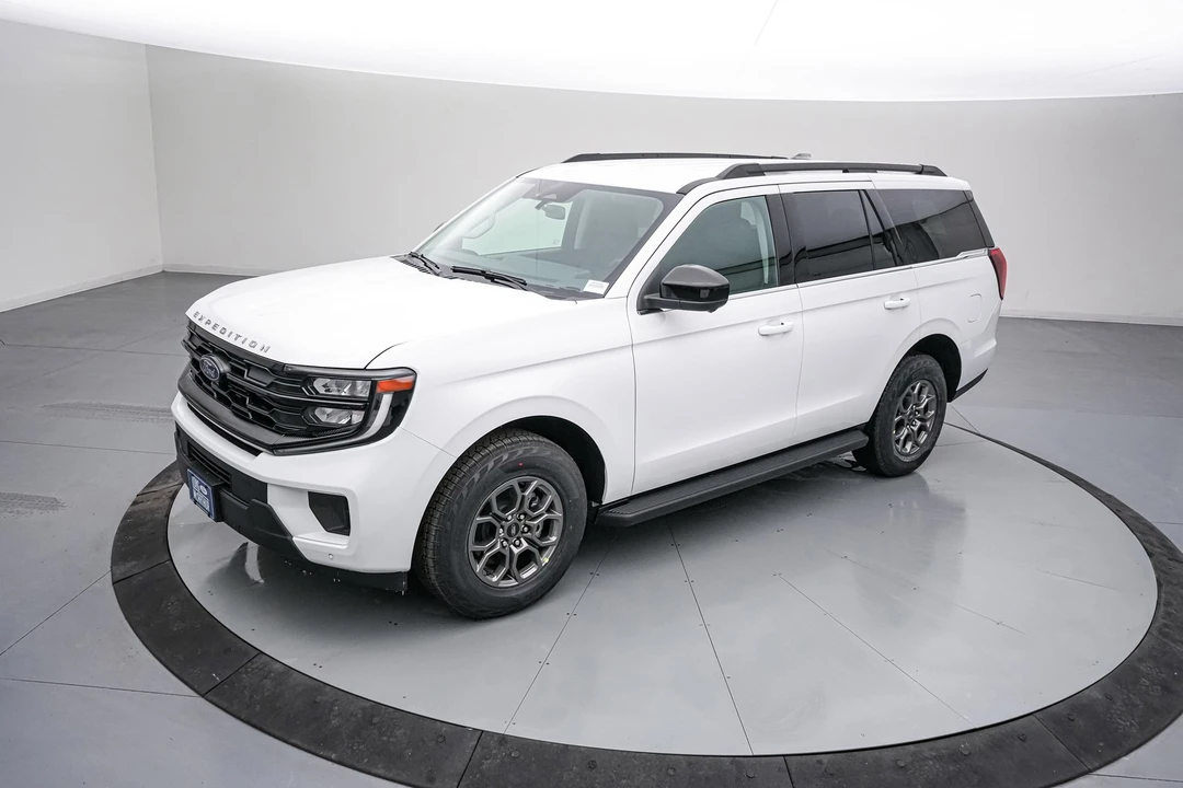 2026 Ford Expedition 5th Gen - Image 9 of 28