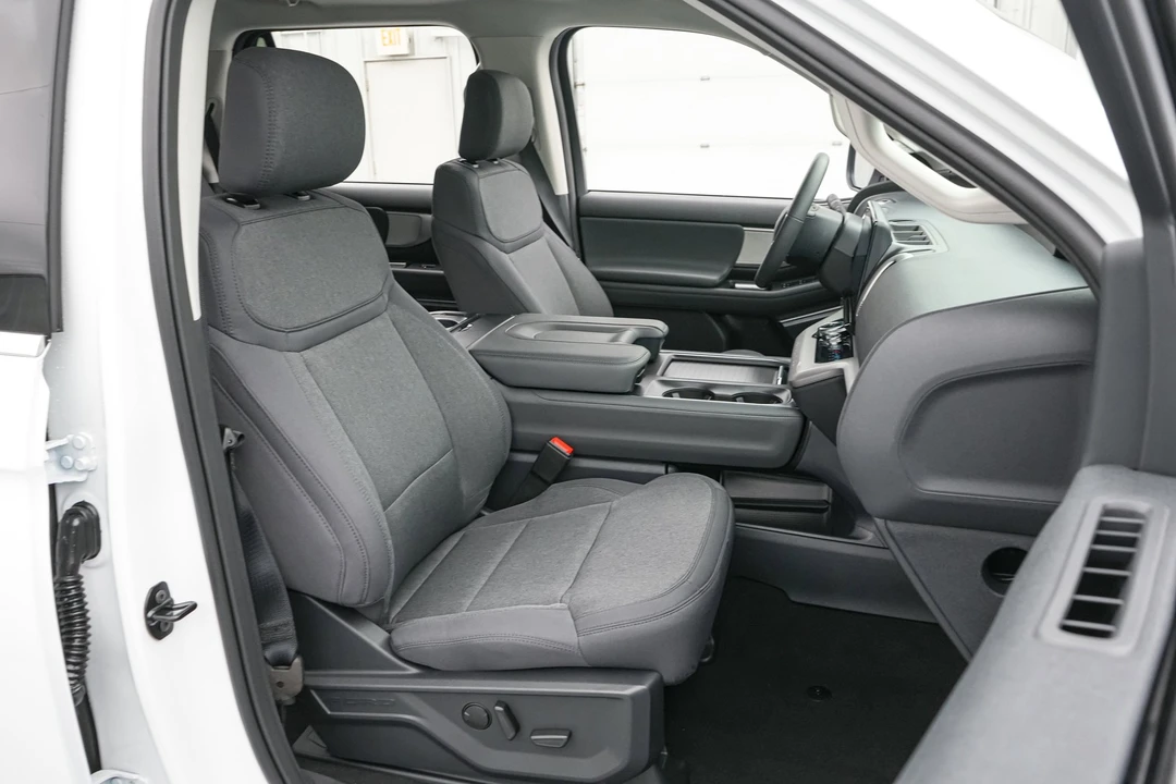 2026 Ford Expedition 5th Gen - Image 26 of 28