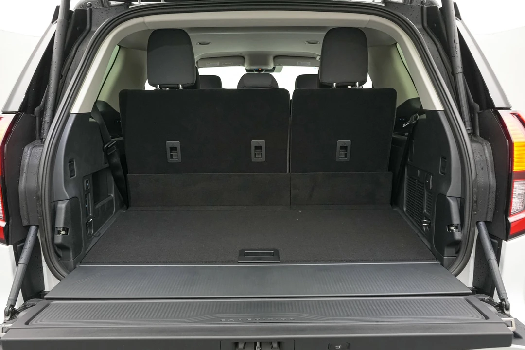 2026 Ford Expedition 5th Gen - Image 24 of 28