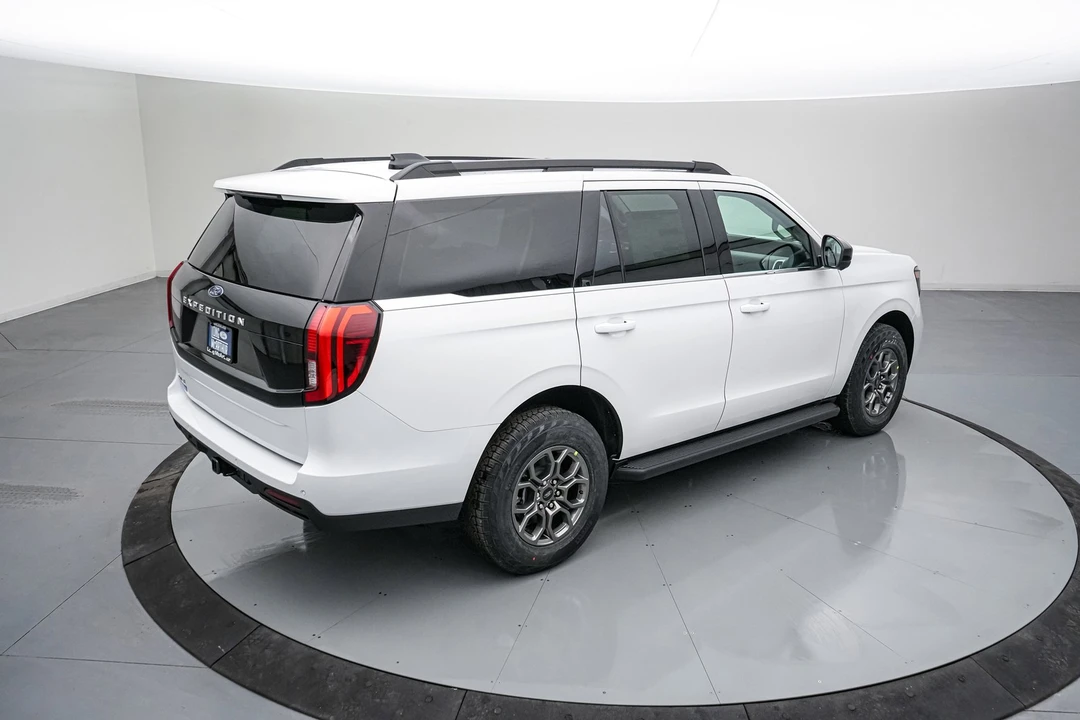 2026 Ford Expedition 5th Gen - Image 5 of 28