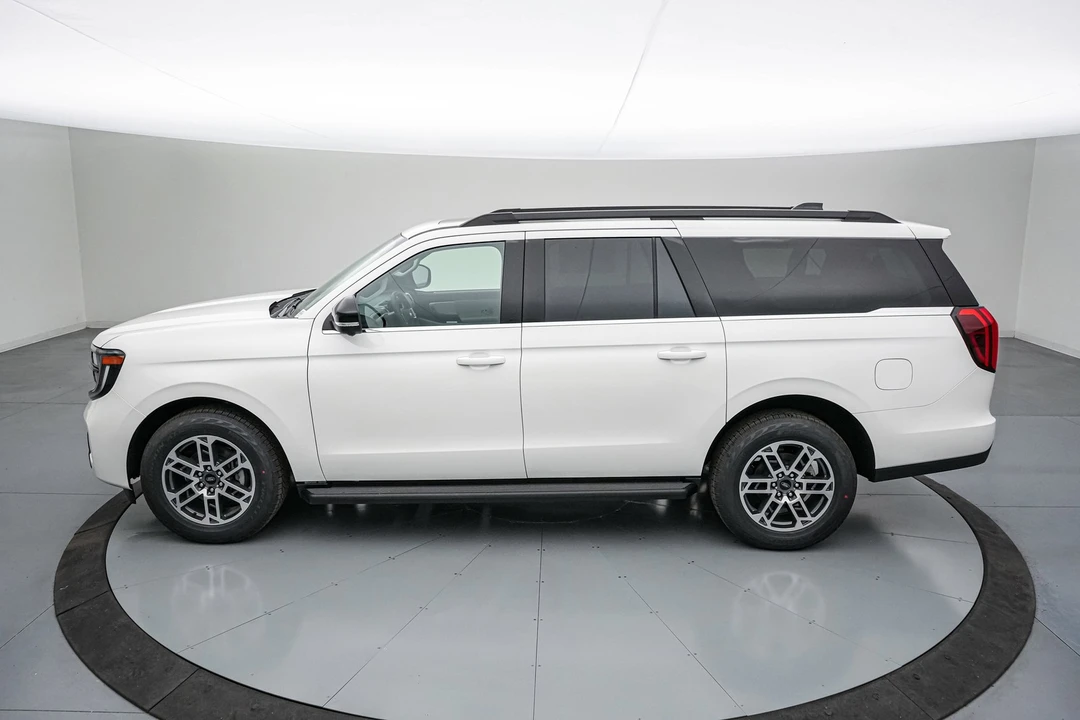 2026 Ford Expedition 5th Gen - Image 8 of 31