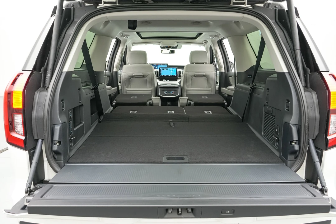2026 Ford Expedition 5th Gen - Image 30 of 31