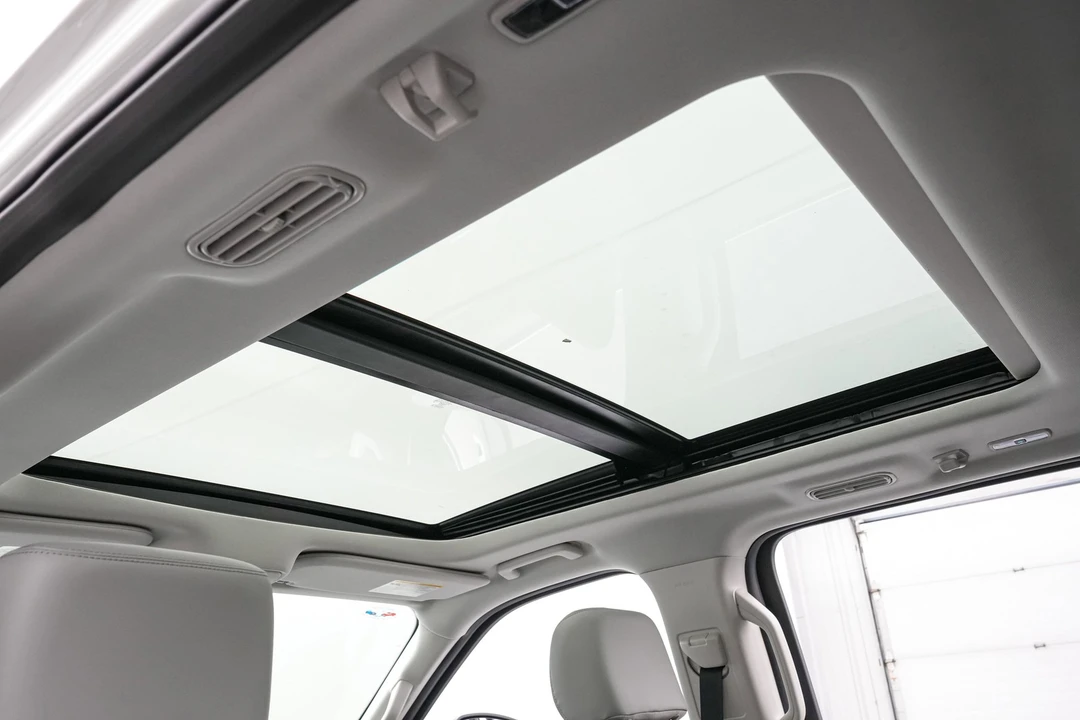 2026 Ford Expedition 5th Gen - Image 26 of 31
