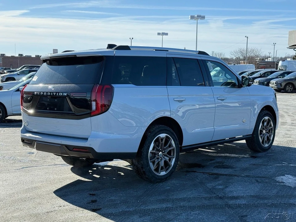 2026 Ford Expedition 5th Gen - Image 6 of 12