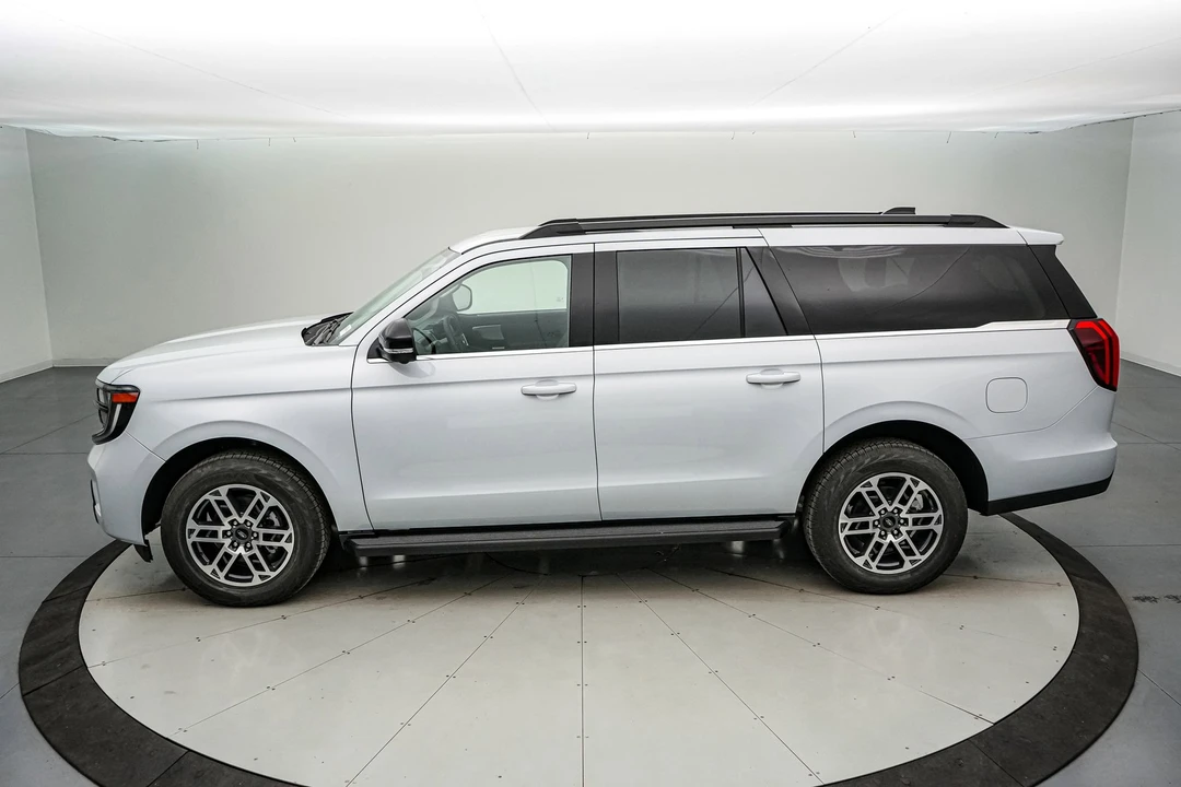 2026 Ford Expedition 5th Gen - Image 8 of 21