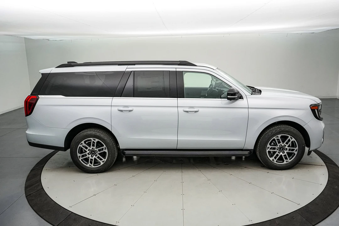 2026 Ford Expedition 5th Gen - Image 4 of 21
