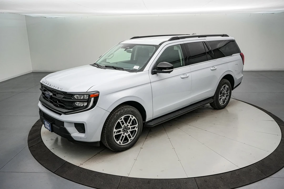 2026 Ford Expedition 5th Gen - Image 9 of 21