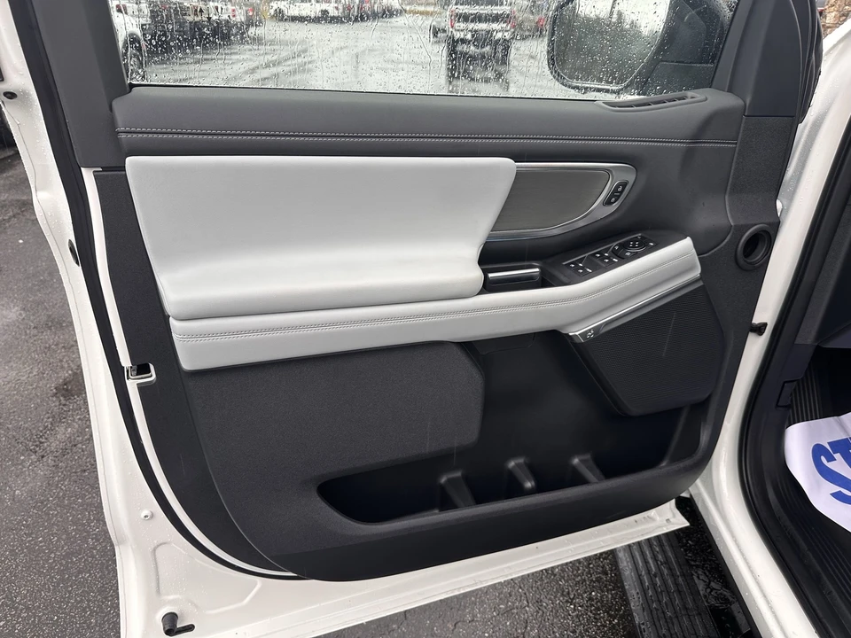 2026 Ford Expedition 5th Gen - Image 9 of 21