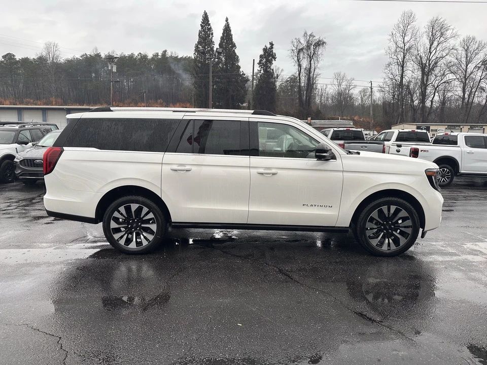 2026 Ford Expedition 5th Gen - Image 5 of 21