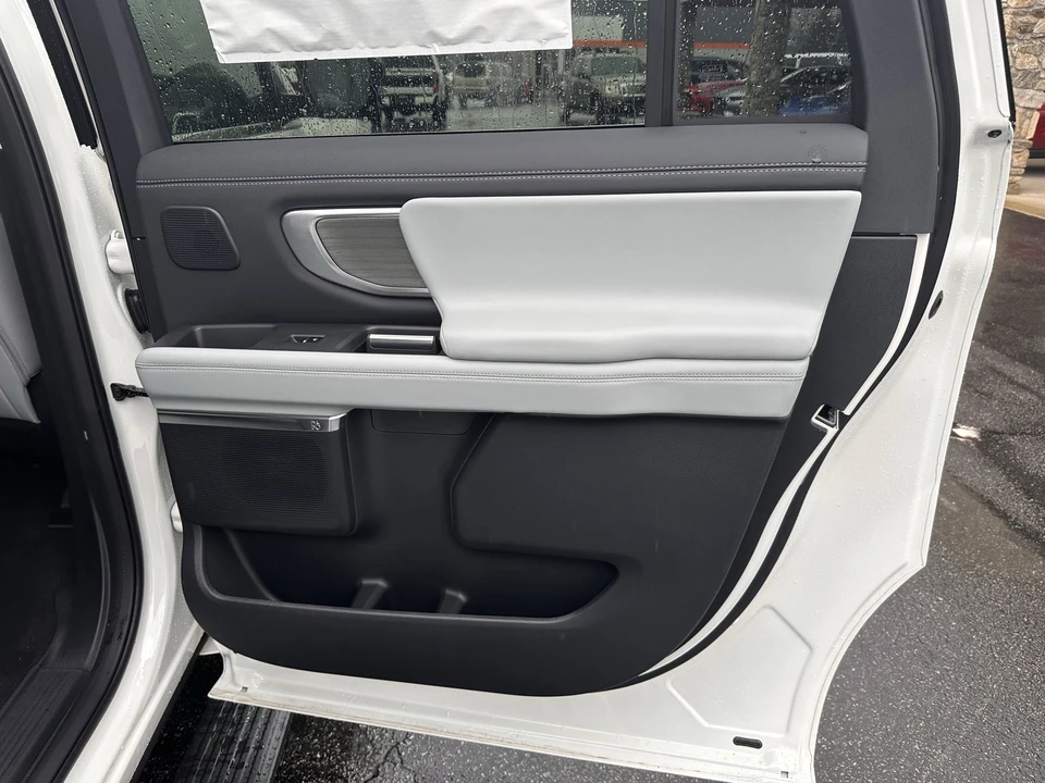 2026 Ford Expedition 5th Gen - Image 17 of 21
