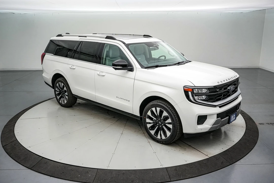 2026 Ford Expedition 5th Gen - Image 2 of 21